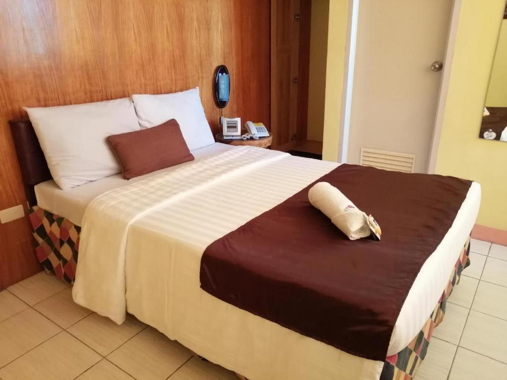 Hotel Asuncion Laoag Dış mekan fotoğraf