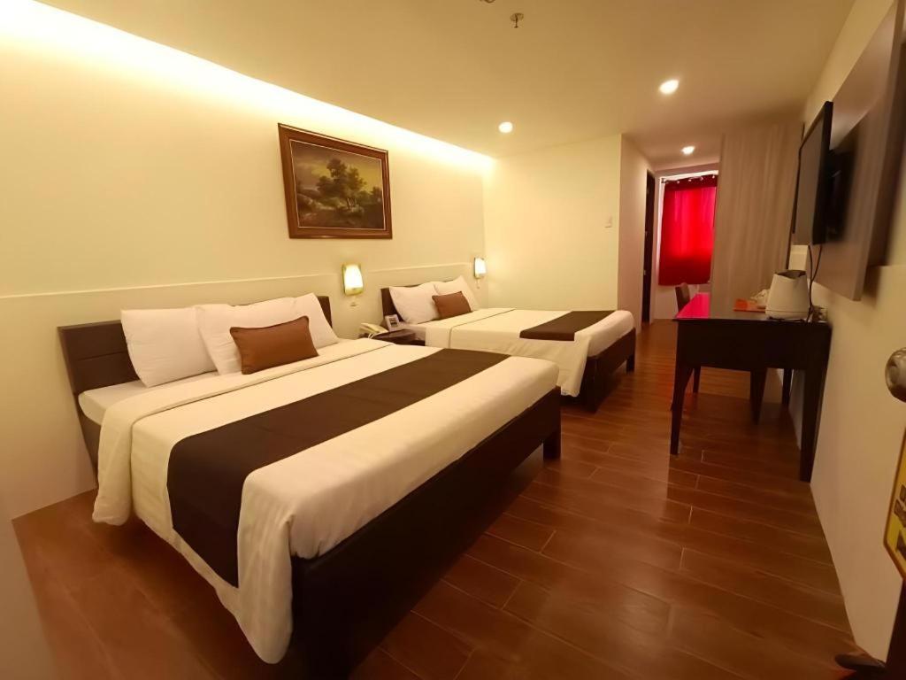 Hotel Asuncion Laoag Dış mekan fotoğraf