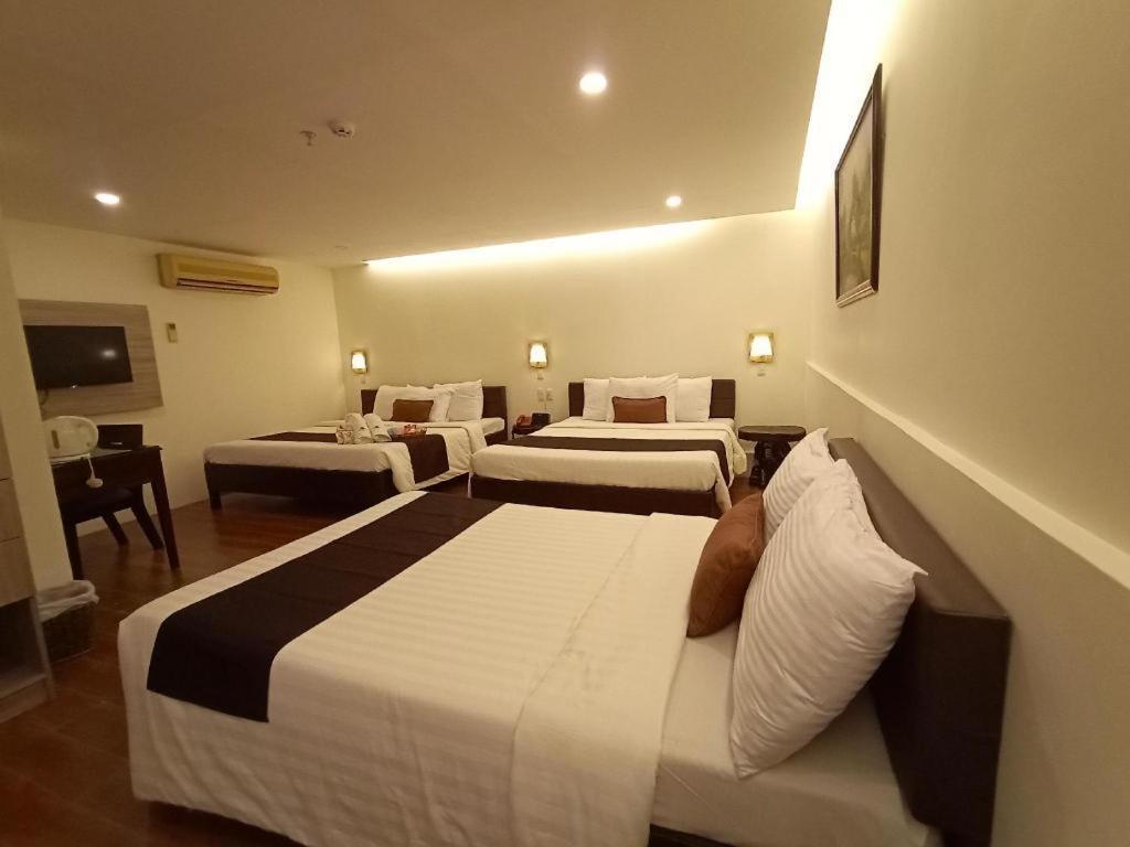 Hotel Asuncion Laoag Dış mekan fotoğraf